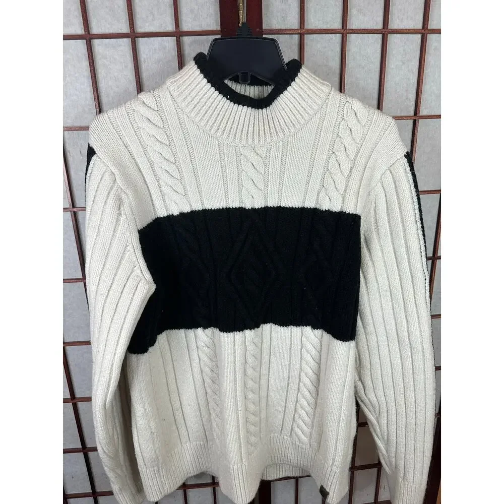 Banana Republic Men's Wool sweater black and cream size Large TALL